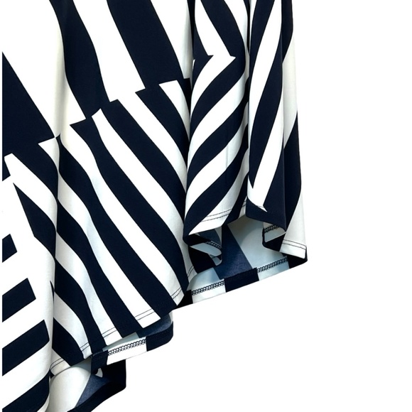 Ralph Lauren Blue and White Stripe Sleeveless Asymmetrical Dress Size 6 - Picture 10 of 15